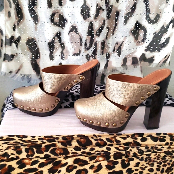 ugg clogs heels